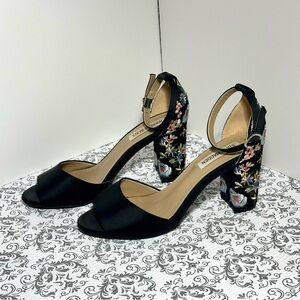 Steve Madden Delilah Heel